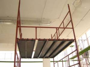 55χρονος έκλεψε... σκαλωσιές