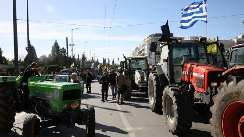 Αποχώρησαν τα τρακτέρ από το Σύνταγμα - Κανονικά διεξάγεται η κυκλοφορία στην Αθήνα