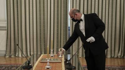 Σε τρεις ομάδες η ορκωμοσία των νέων υπουργών και υφυπουργών