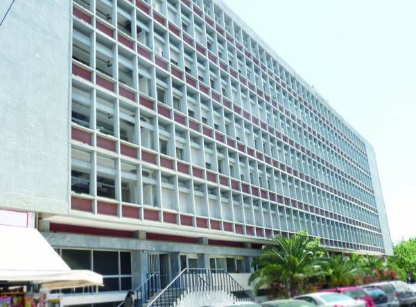 Η Περιφέρεια Πελοποννήσου διεκδικεί το Διοικητήριο