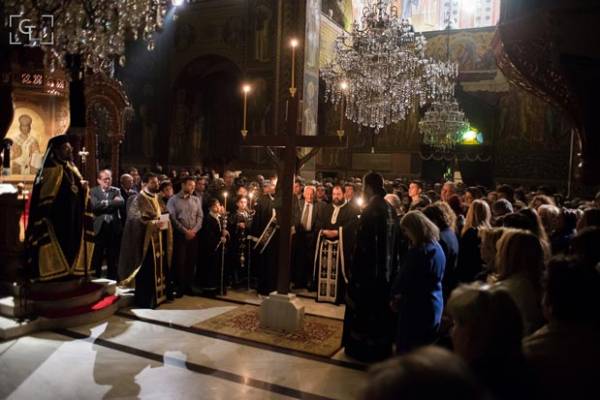 Η Ακολουθία των Αγίων Παθών στη Καλαμάτα (φωτογραφίες)
