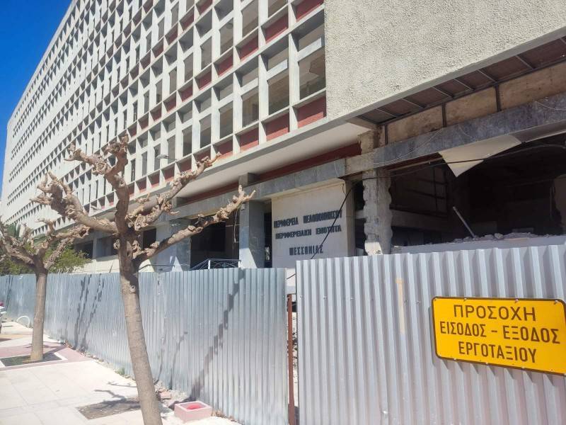 Τουλάχιστον 2,5 χρόνια ακόμη τα έργα στο Διοικητήριο