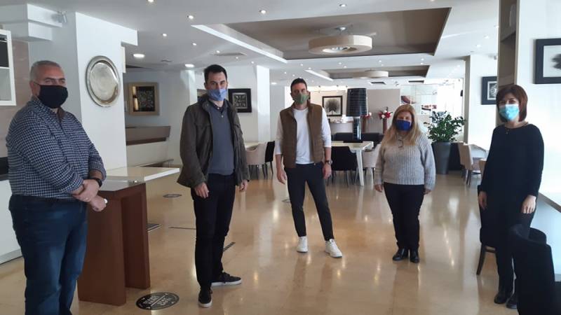 Μεσσηνία: Αναφορά Χαρίτση με αιτήματα εργαζομένων στον τουρισμό