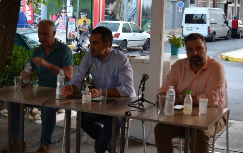 Χαρίτσης - Αραχωβίτης σε εκδήλωση του ΣΥΡΙΖΑ στα Φιλιατρά: “Καταστροφικές συνέπειες της κυβερνητικής πολιτικής στον αγροτικό τομέα”