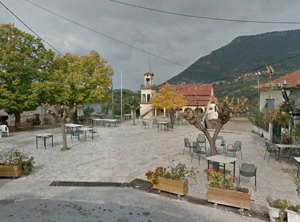 Απαγόρευση στάθμευσης στην πλατεία της Αρσινόης