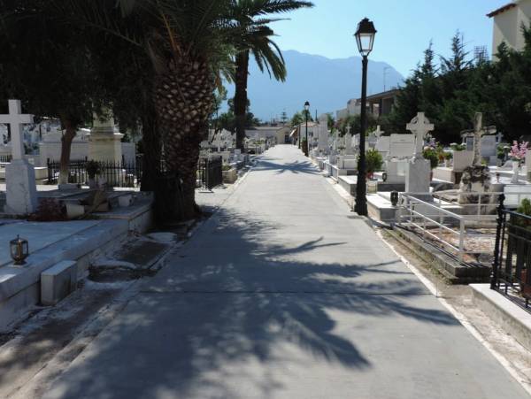 Αύξηση τέλους στους οικογενειακούς τάφους στην Καλαμάτα