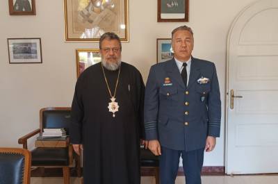 Ο διοικητής της 120 ΠΕΑ στον Μητροπολίτη Μεσσηνίας