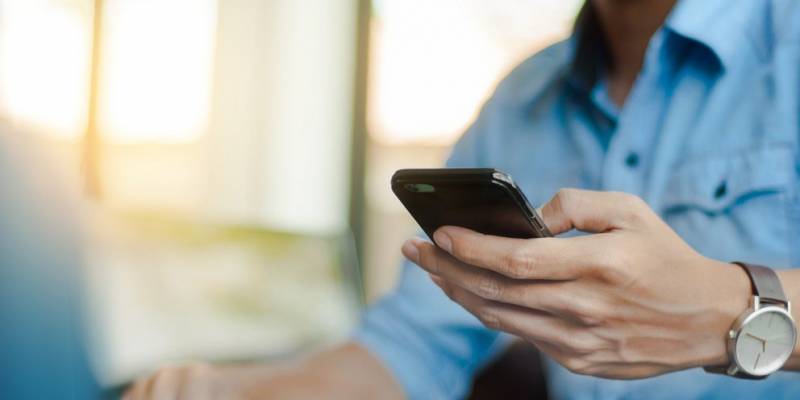 Οι επιθέσεις κατά πολιτικών αντιπάλων στα μέσα κοινωνικής δικτύωσης είναι ο καλύτερος τρόπος για να γίνει «viral» μια ανάρτηση