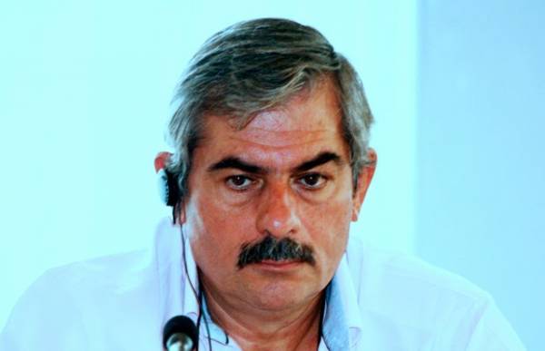 Πετράκος για φίμωση της Λαϊκής Ενότητας