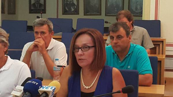 Καρλαύτη: "Η ευθύνη του προσφυγικού πρέπει να επιμεριστεί αναλογικά σε όλη τη χώρα