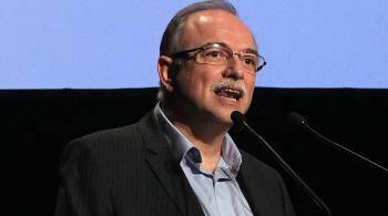 Παπαδημούλης: Ο Αβραμόπουλος έχει και τα γένια και τα χτένια για το μεταναστευτικό