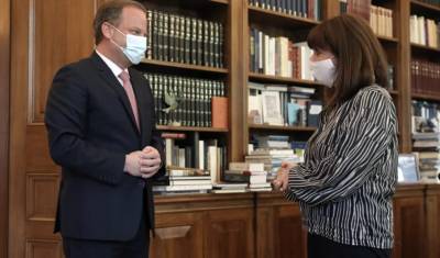 Συνάντηση Σακελλαροπούλου - Καραμανλή για τις εξελίξεις στα έργα υποδομών