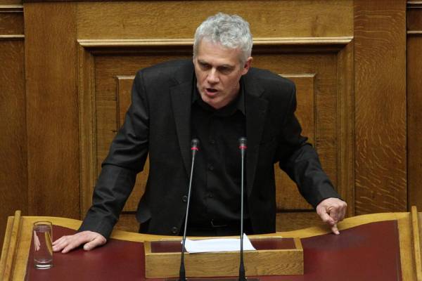 Ο αναπληρωτής υπουργός Περιβάλλοντος Γ. Τσιρώνης στη συνεδρίαση του ΦΟΔΣΑ Πελοποννήσου