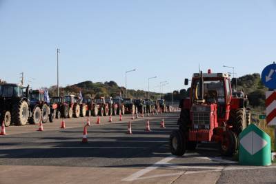 Αποφασισμένοι να κλιμακώσουν τις κινητοποιήσεις τους οι αγρότες – Την Κυριακή η κρίσιμη πανελλαδική σύσκεψη