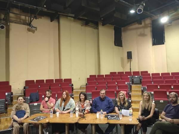 “Fraction”: Αύριο η πρεμιέρα της παράστασης “Ο Γάμος”