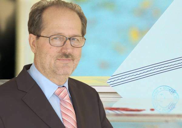 Ο Νίκας φοβούμενος μην ταυτιστεί με την κυβέρνηση: "Κάνει την πάπια" με χαλαρή προεκλογική