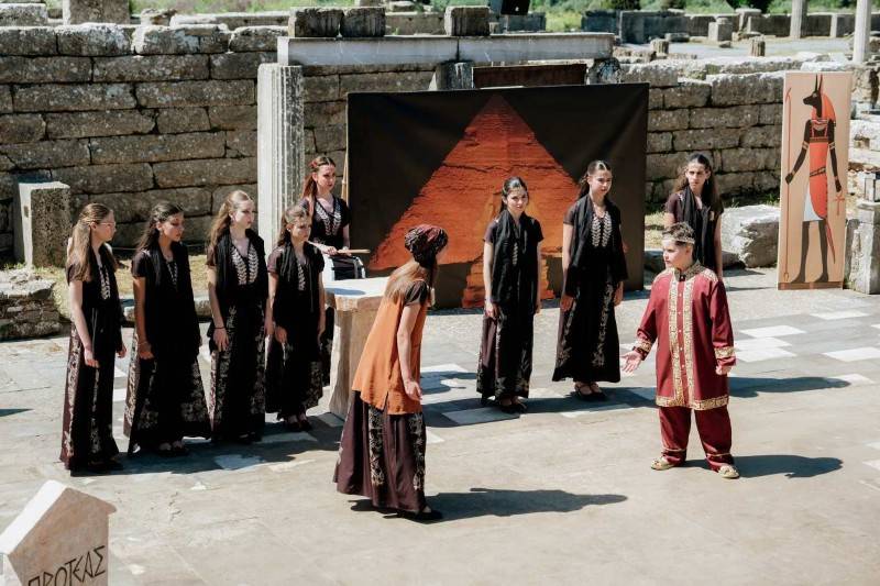 13ο Διεθνές Νεανικό Φεστιβάλ Αρχαίου Δράματος: Η «Ελένη» του Ευριπίδη παρουσιάστηκε χθες στην Αρχαία Μεσσήνη