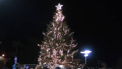 Φαντασμαγορική εκδήλωση στο άναμμα του δέντρου στη Μεσσήνη