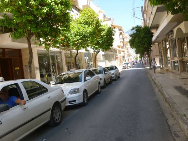 Επιπλέον θέσεις για ταξί σε Γεωργούλη και Ακρίτα