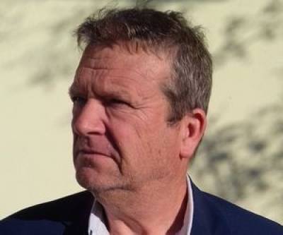 Η Κοινωνία ανασαίνοντας καμένο αέρα, ζει εμπόριο ελπίδας