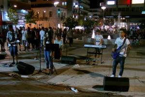 Συναυλία της ΚΝΕ για τον Παύλο Φύσσα στην Καλαμάτα