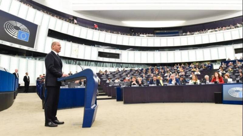 Σολτς: Λύση στο μεταναστευτικό με «ευρωπαϊκή αλληλεγγύη»