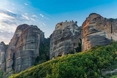 Νεκρή 65χρονη μετά από πτώση στα Μετέωρα