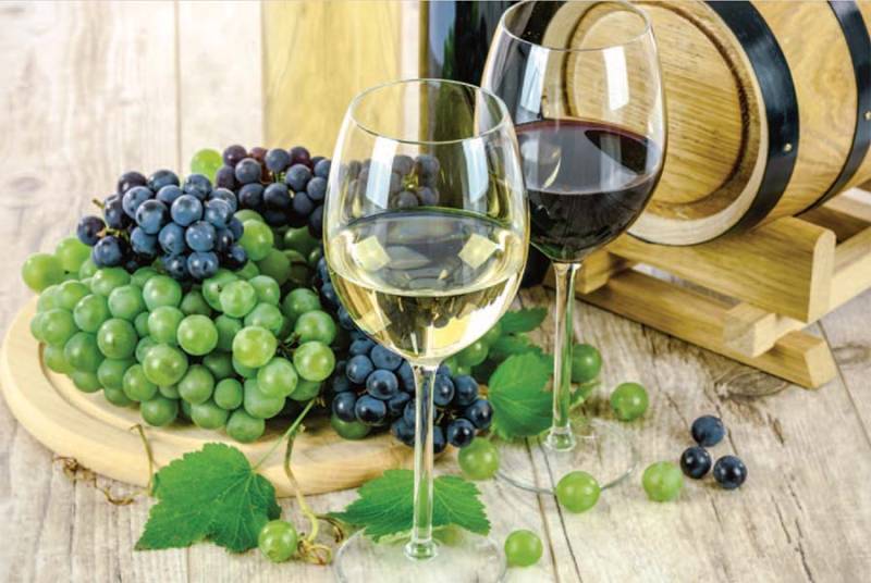 Ανοίξατε ένα μπουκάλι κρασί – και μετά τι; Πόσο διατηρείται και πώς το κρατάμε φρέσκο