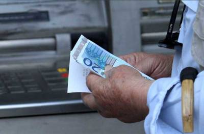 Συντάξεις Απριλίου: Αντίστροφη μέτρηση για τις πληρωμές