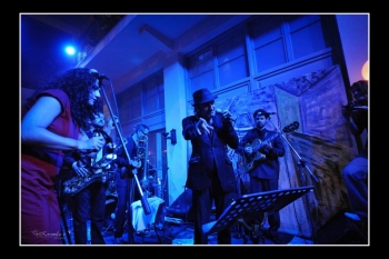 Μάγεψε το κοινό ο Τονίνο Καροτόνε