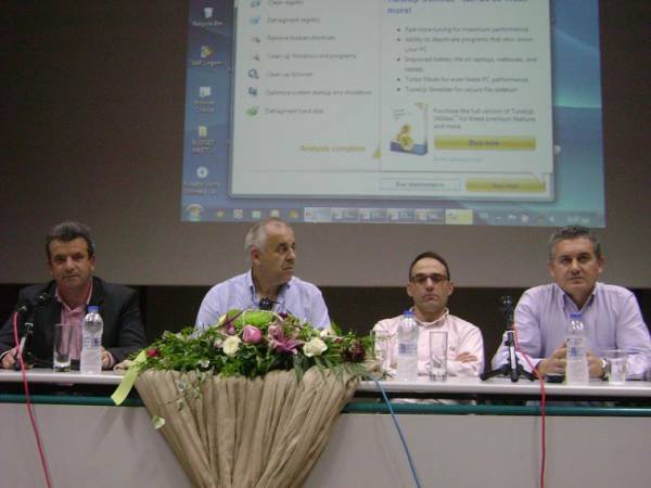 Συζήτηση για νηματώδεις και μύκητες εδάφους στην Τριφυλία