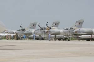 Συγκέντρωση διαμαρτυρίας του ΚΚΕ κατά της πολεμικής χρήσης του αεροδρομίου της Καλαμάτας