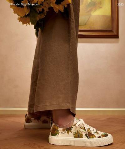 Το Μουσείο Βαν Γκογκ παρουσίασε βιώσιμα αθλητικά υποδήματα, βασισμένα σε έργα του εμβληματικού ζωγράφου