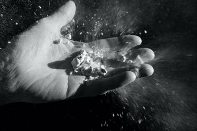 Το κάδρο του ατόμου και της κοινωνίας