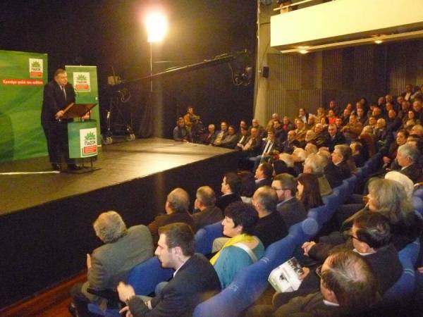 Τρίτη δύναμη βλέπει το ΠΑΣΟΚ ο Ευ. Βενιζέλος, ο οποίος μίλησε στην Καλαμάτα