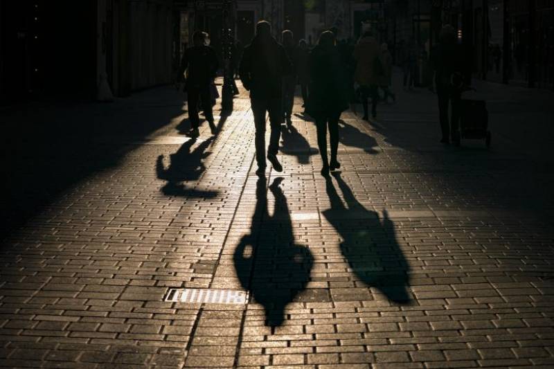 Το 68% των Ελλήνων θεωρεί πιθανό να βρεθεί στο εγγύς μέλλον σε επισφαλή οικονομική κατάσταση