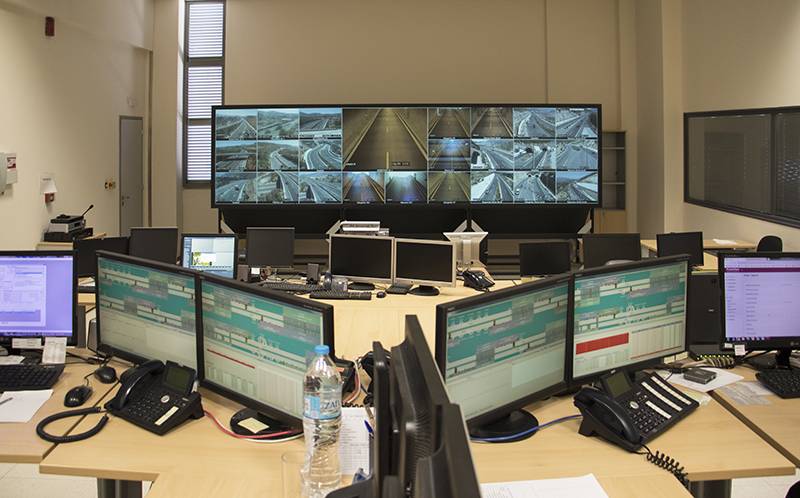 Κέντρο Διαχείρισης Κυκλοφορίας αυτοκινητοδρόμου: Βλέπουν και επεμβαίνουν για να προλαβαίνουν τα χειρότερα (βίντεο-φωτογραφιες)