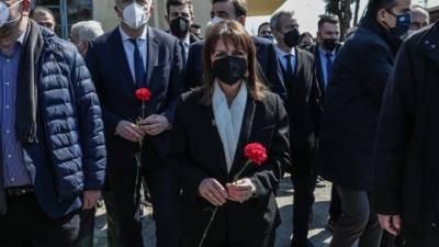 Σακελλαροπούλου: Η ιστορική γνώση του Ολοκαυτώματος εφόδιο απέναντι σε μια νέα επέλαση του κακού