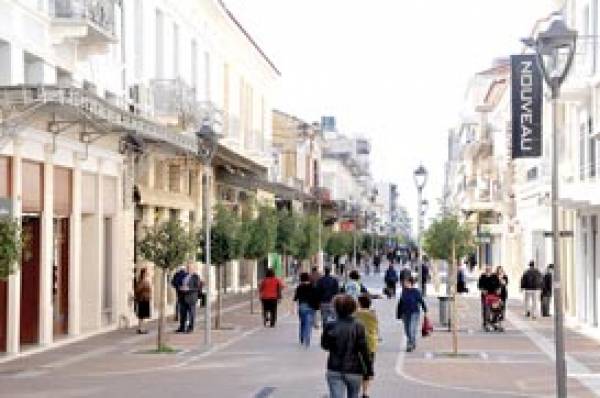 Σε ισχύ από Δευτέρα το θερινό ωράριο καταστημάτων στην Καλαμάτα