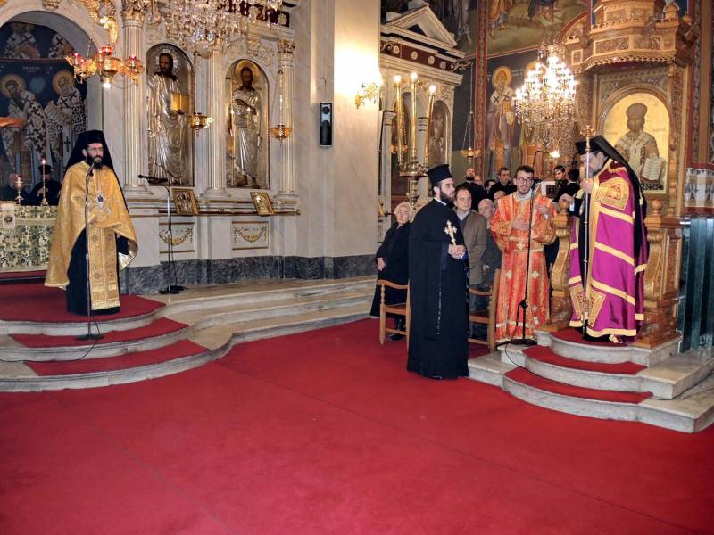 Στην Υπαπαντή έγινε ο εσπερινός των Χριστουγέννων από τον μητροπολίτη Μεσσηνίας