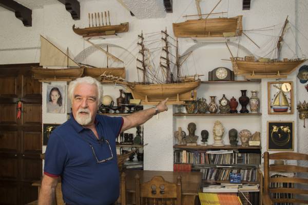 Δωρίζει τα καράβια του για να γίνει Ναυτικό Μουσείο στην Καλαμάτα (βίντεο-φωτογραφίες)