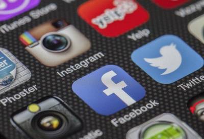 Focus Bari: Ένα στα πέντε παιδιά έως 12 ετών έχει κινητό τηλέφωνο και το 85% πρόσβαση στο Ίντερνετ