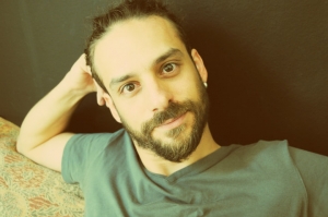 Βασίλης Μπαμπούνης: "Διαμαρτύρομαι αλλά προσπαθώ να μη γίνομαι γραφικός"