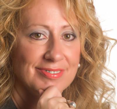 Στο πλευρό Τατούλη παραμένει η Μπούζα