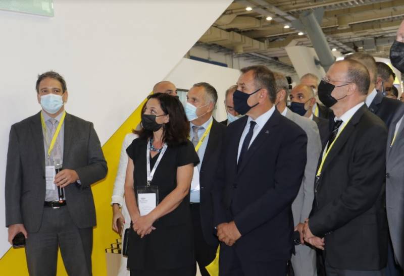 O υπουργός Αμυνας για το Διεθνές Κέντρο Εκπαίδευσης Πιλότων: Υποσχέσεις για οφέλη στην τοπική οικονομία (βίντεο-φωτογραφίες)