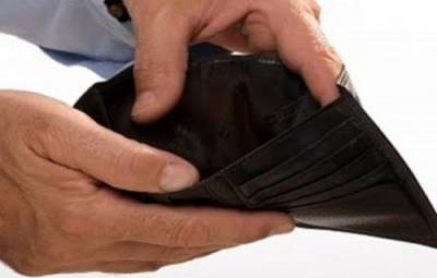 Στάση πληρωμών ζητεί ο Πετράκος