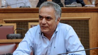 Π. Σκουρλέτης: Πώς μπορεί ο Αμβρόσιος να ιερουργεί για το ολοκαύτωμα των Καλαβρύτων;