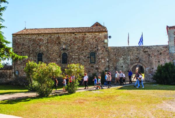 Eυχαριστίες Χρυσόστομου στο Σαμαρά: 800.000 ευρώ για τη Μονή Βελανιδιάς