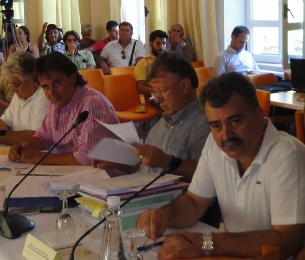 "Παραίτησε" τον Πουλά ο Τατούλης