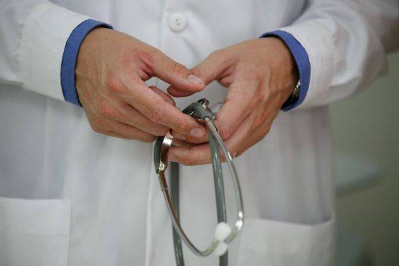 Υποσχέσεις για γιατρούς σε Βλαχόπουλο και Κορώνη